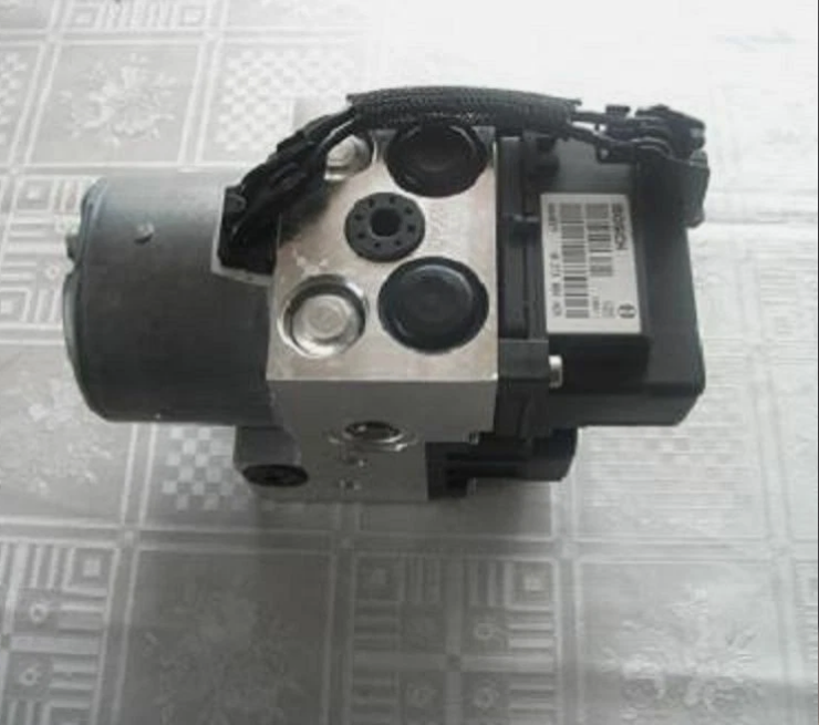 Gebrauchtes ABS-Hydraulikaggregat Bosch 0 265 216 709 (FIAT 71717828) für FIAT Ducato Typ 230, ABS 5.3 ASG.