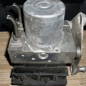 ABS/ESP-Steuergerät Bosch 0265230235 mit Hydraulikeinheit für VW Crafter und Mercedes-Benz Sprinter. Gebrauchtteil mit 12 Monaten Gewährleistung.