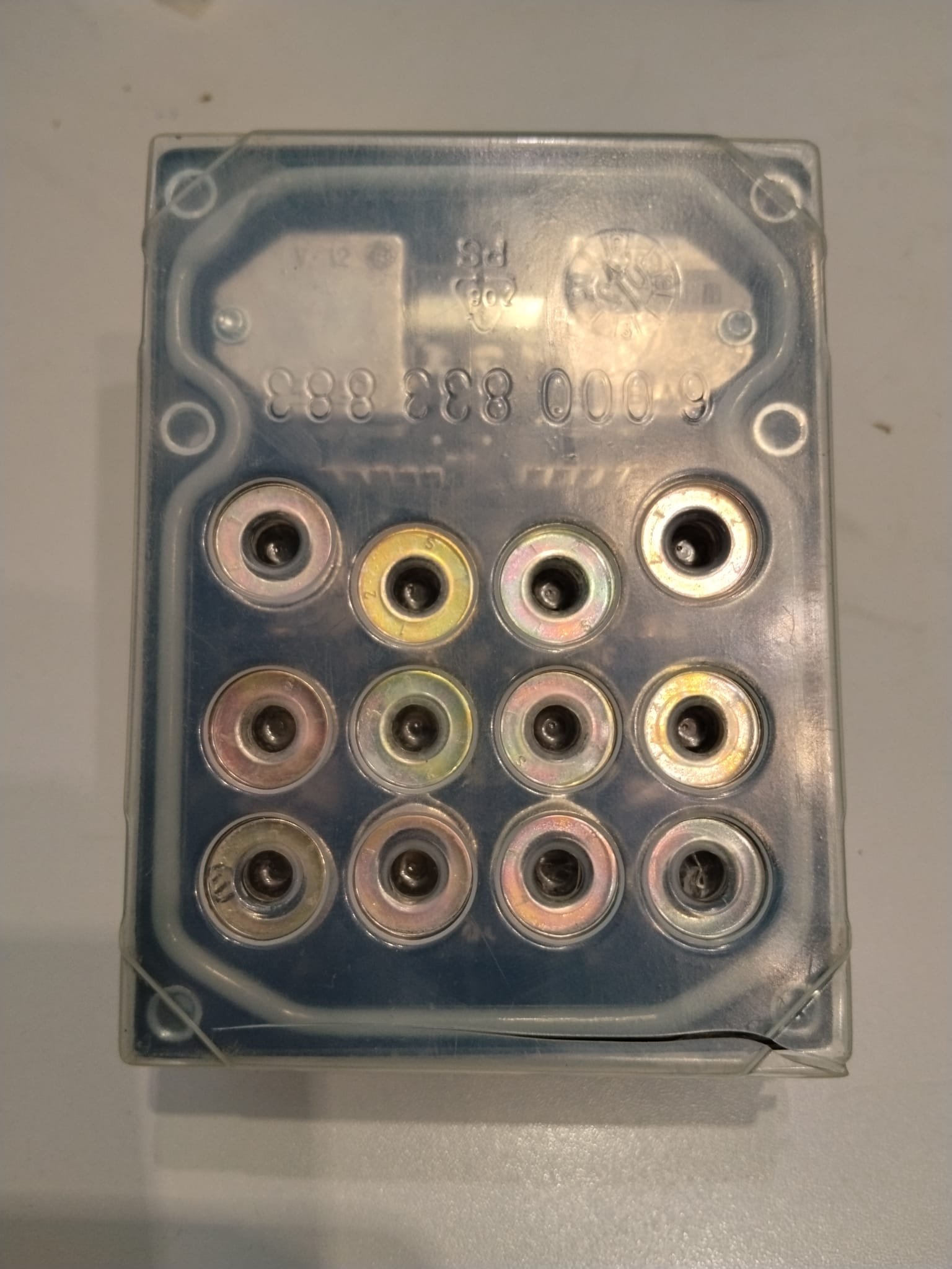 Unterseite der Steuereinheit 0265950038 mit Magnetventil-Spulen
